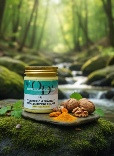 Turmeric And Walnut Moisturizing Cream